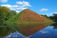 Branitzer Park, Seepyramide