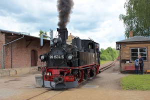 Döllnitzbahn Dampflok IV K Wassernehmen Mügeln
