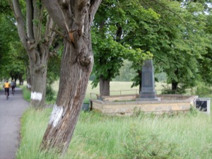 Kriegerdenkmal, Mezná, Mezní Louka, Rainwiese, Böhmische Schweiz